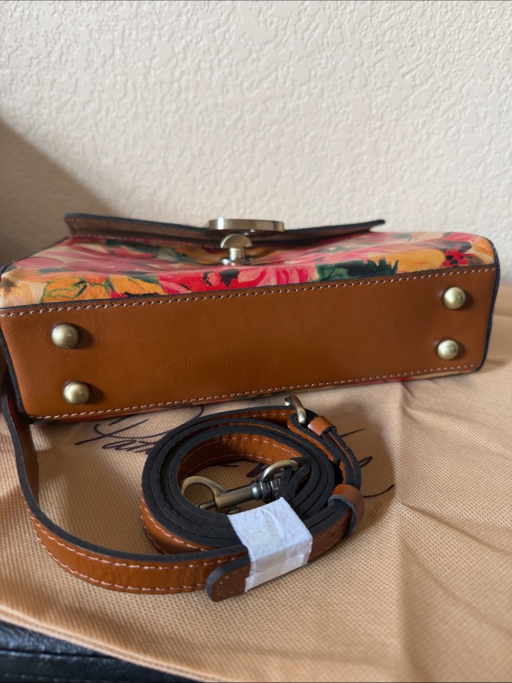 Patricia Nash Multicolor Floral Leather Crossbody with Matching Clutch me - Picture 6 of 12